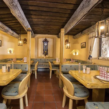 Daire Suedtiroler Stube